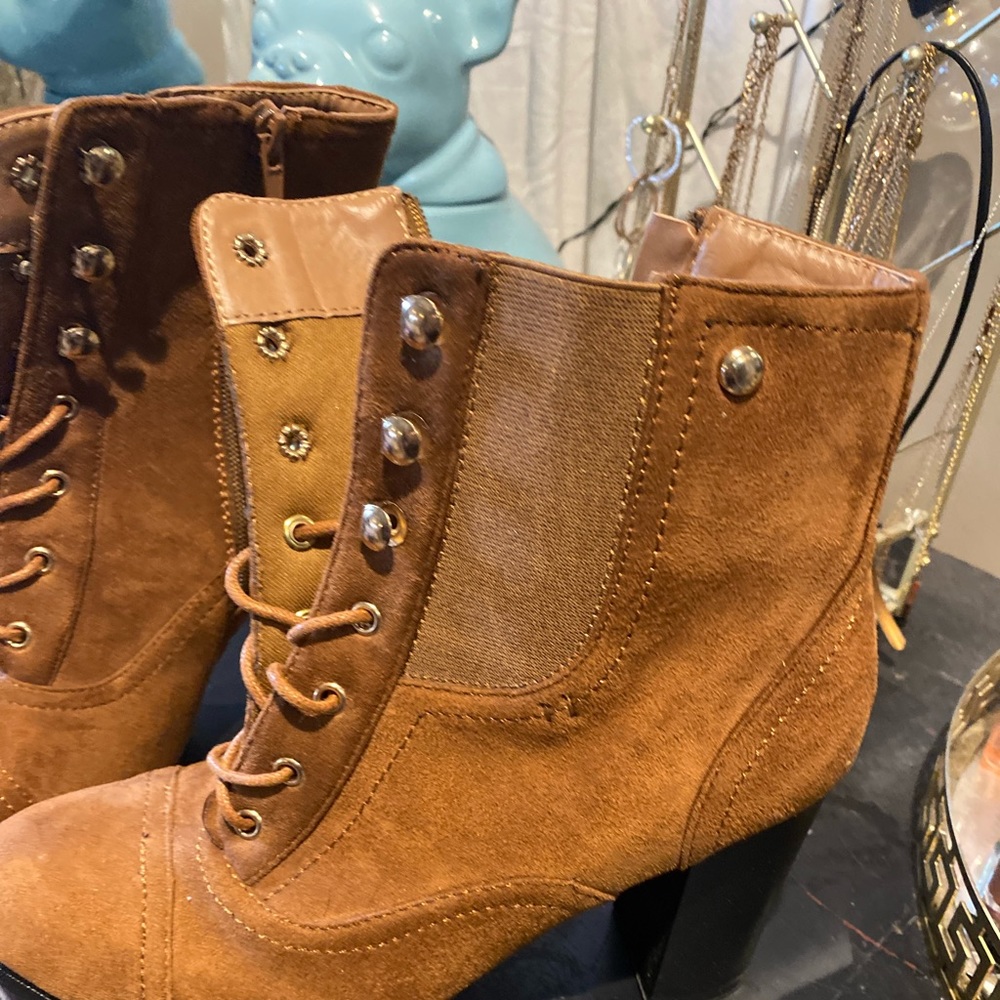 Brown high heel boots size 8 1/2